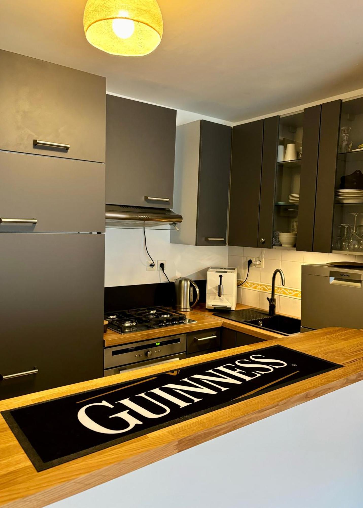 Appartement Proche Centre Parking & Terrasse Besancon Ngoại thất bức ảnh